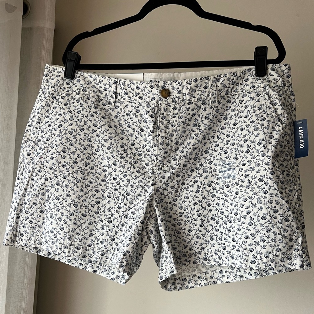 Old navy shorts NWT- size 16, tiny blue floral pattern